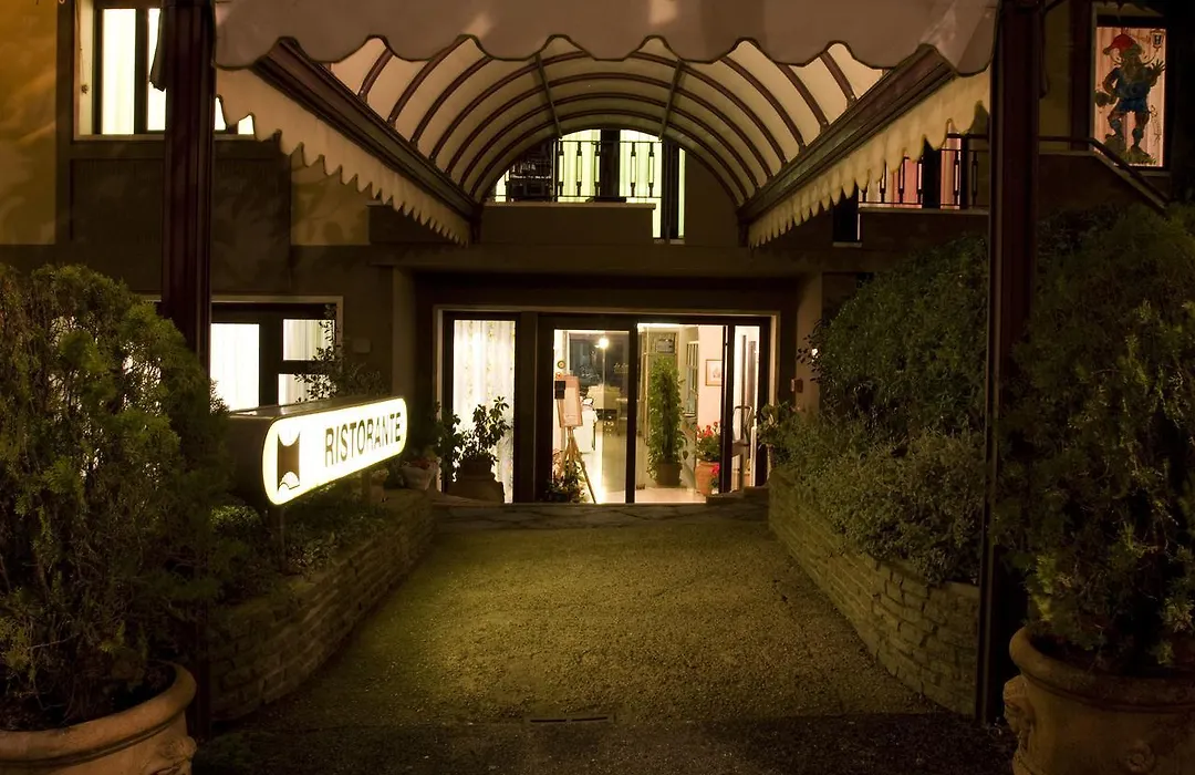 Hotel Alexandra-1