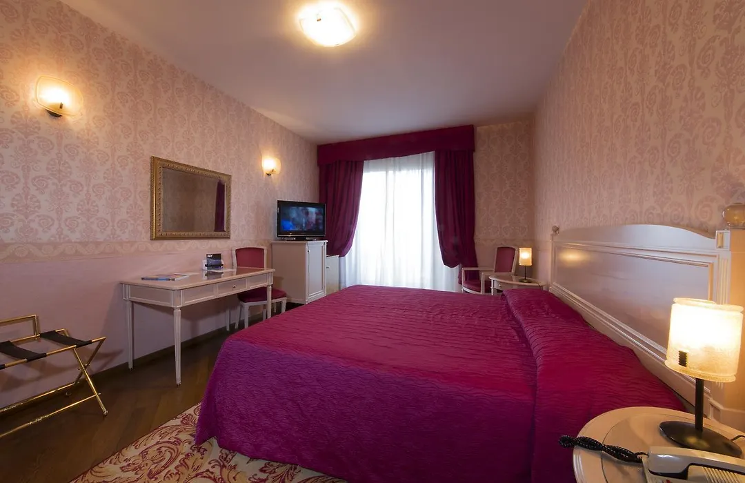 Hotel Catullo-1