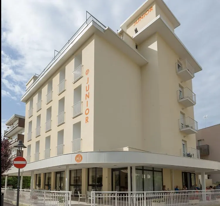 Hotel Junior-1