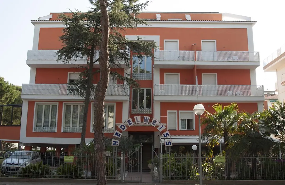 Hotel Edelweiss-1