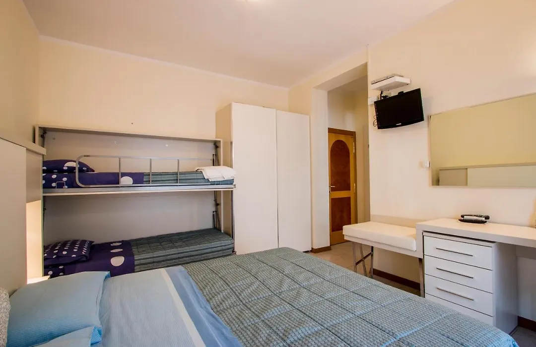 Hotel Deborah-1