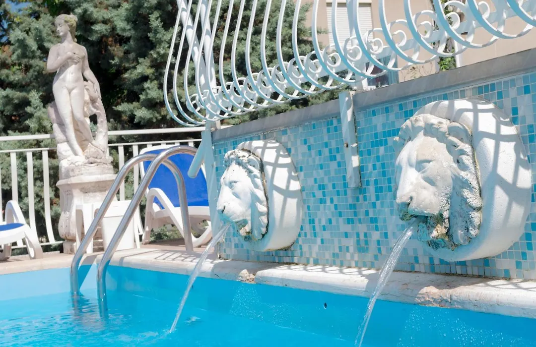 Hotel Trevi-1