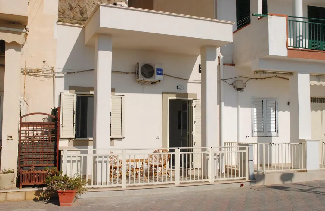 Fronte mare siculiana marina-1