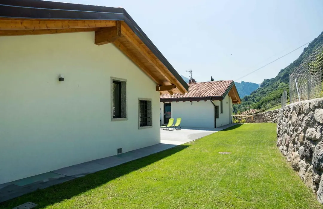 Rocca D'Anfo B&B-Apartments Lake View-1