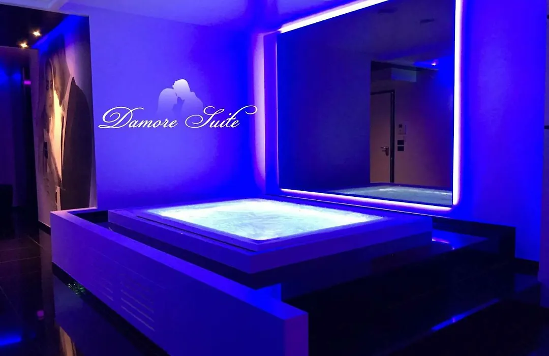 Damore Suite-1