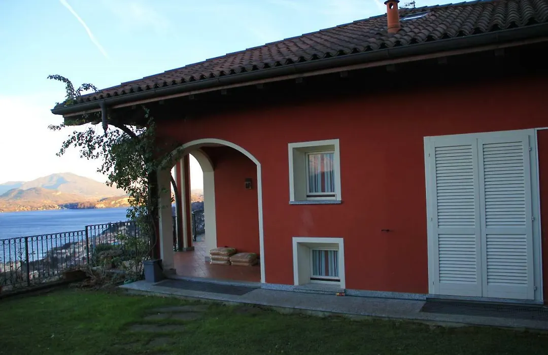 Alba sul lago-1