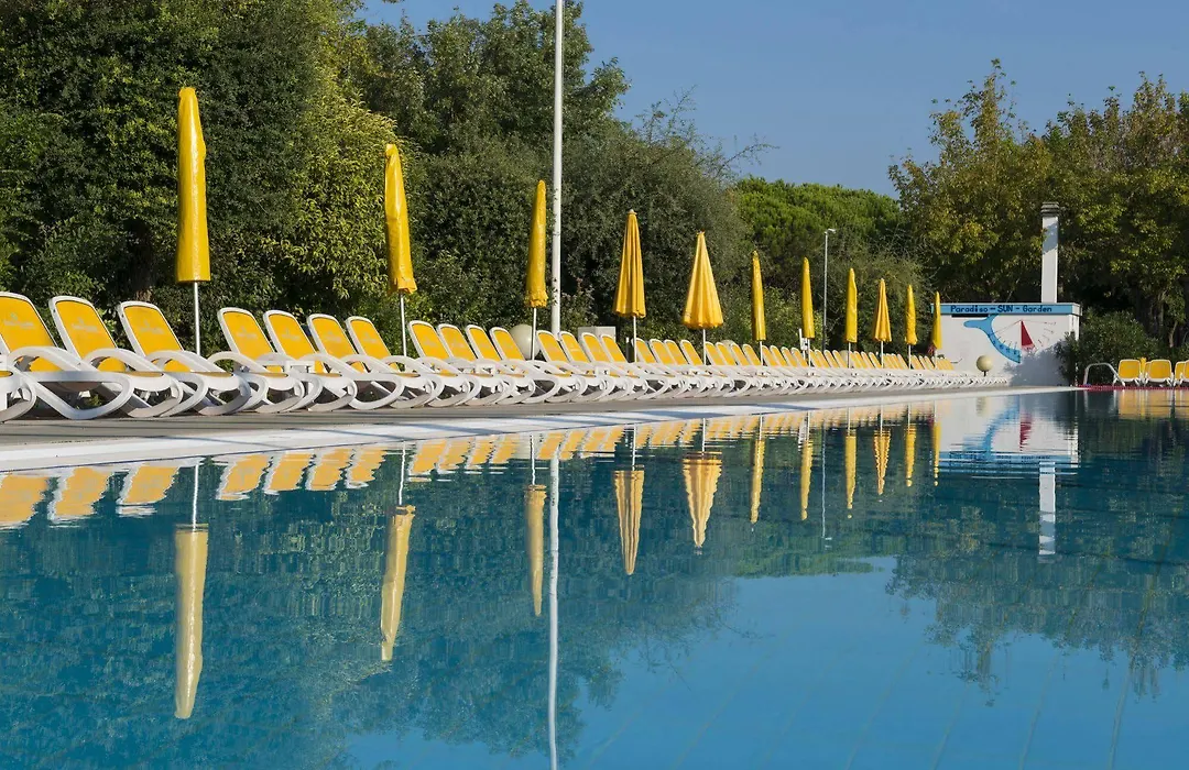 Camping Village Garden Paradiso-1