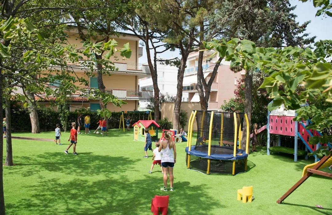 Hotel Green Park-1