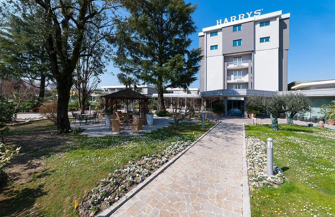 Hotel Harrys' Garden-1