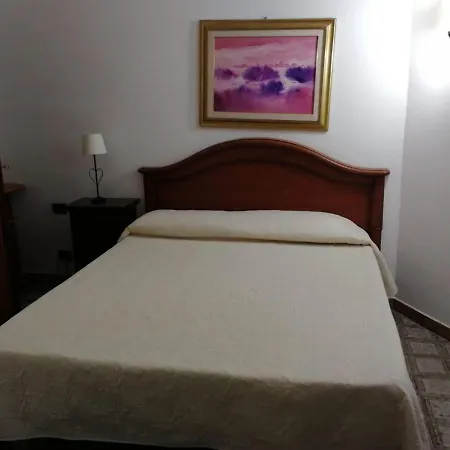 Arenella Beach Rooms-2