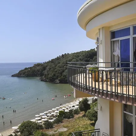 Summit Hotel-3