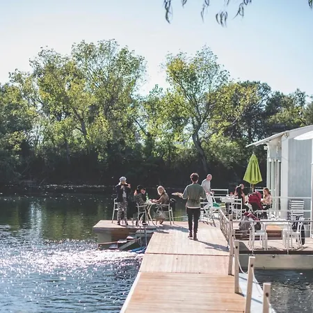 Floating House Embe Experience-3