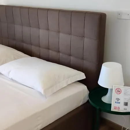 Tourism E Business Superior Rooms-3