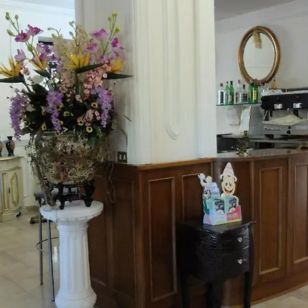 Hotel Flowers-3