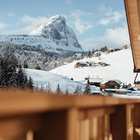 Chalet Rich in Val Badia-3
