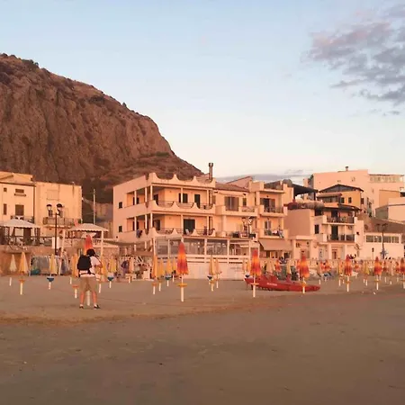 Fronte mare siculiana marina-3