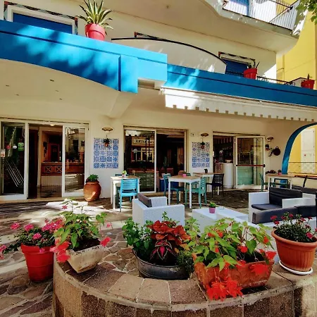 Hotel Adria B&B - Colazione fino alle 12-2