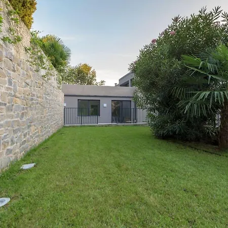 Residence La Torre con private park-3