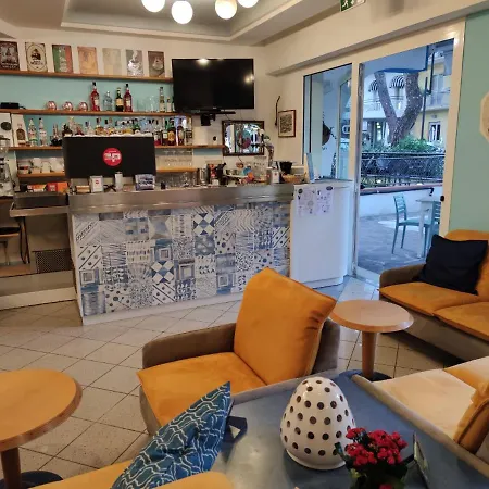 Hotel Adria B&B - Colazione fino alle 12-3