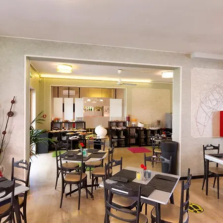 Hotel Condor-New 2024-Con Piscina-3