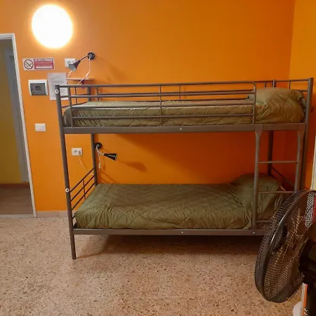 Pisa Train Station Hostel-3