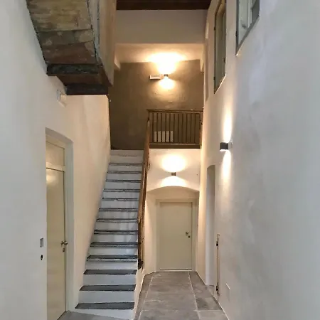 Rosa'S Boutique Apartment-2