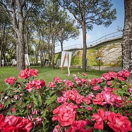 Victoria Mobilehome in Camping Village Mediterraneo-3