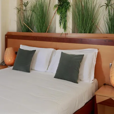 Piccadilly Hotel-2