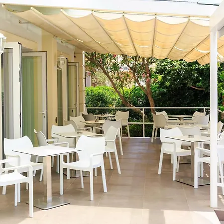 Hotel Villa Fernanda-3