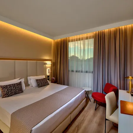 Aemilia Hotel Bologna-3