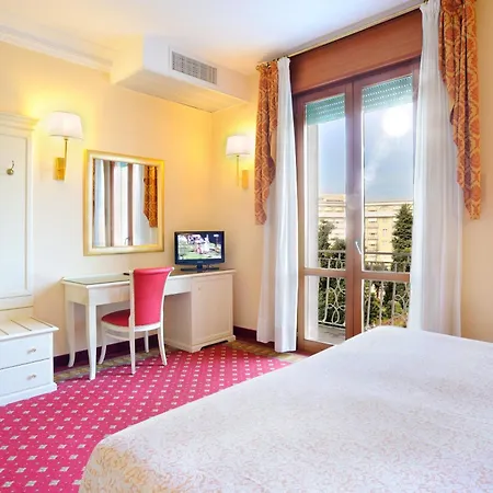 Palace Hotel Meggiorato-2