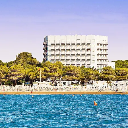 International Beach Hotel-3
