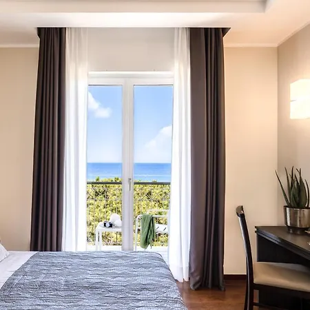 Grand Hotel Spiaggia-2