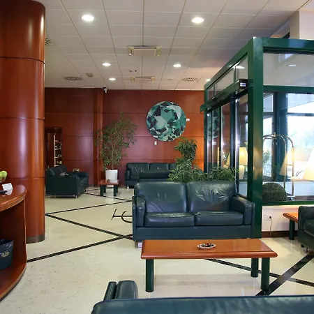 Phi Hotel Emilia-3