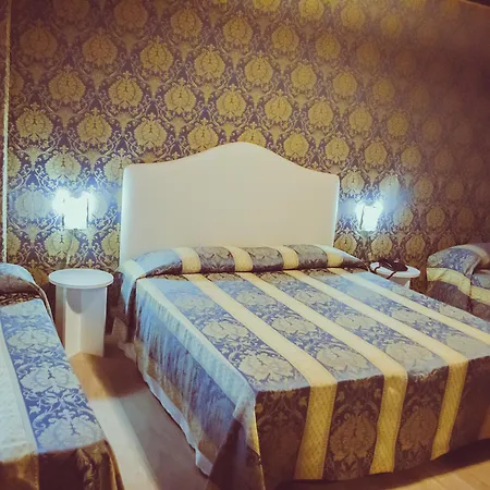 Hotel Floris-2