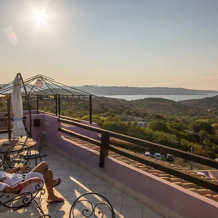 Hotel Li Graniti-3