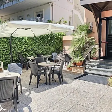 Hotel Iride Suite&Breakfast- ideale per famiglie e coppie-3