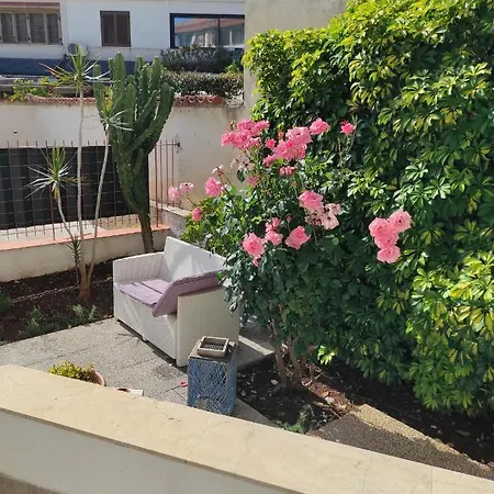 Antigone Holiday House-3