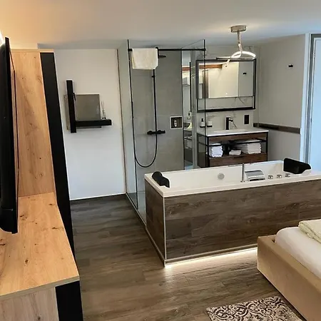 Flow Apartments Trogmann Living - Open Space-3