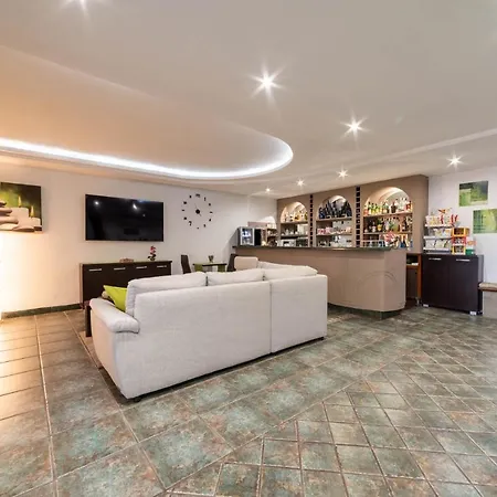 Hotel Cesirja-2