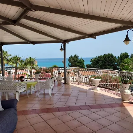 Arenella Beach Rooms-2