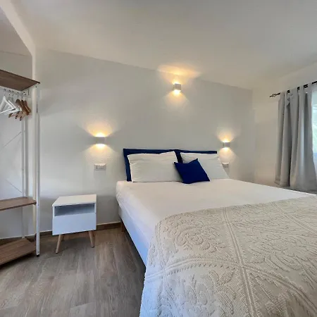Via Giardini Rooms-3