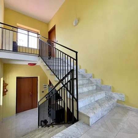 Villa con Piscina Donna Romina-2