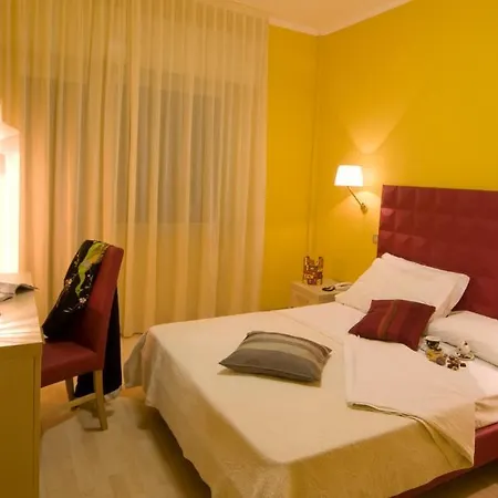 Hotel Corona-2
