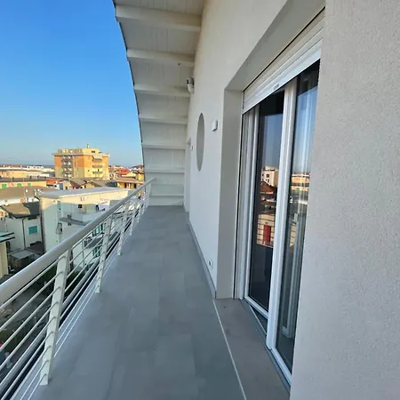 Woody Green Penthouse Sea View - Agenzia Cocal-2