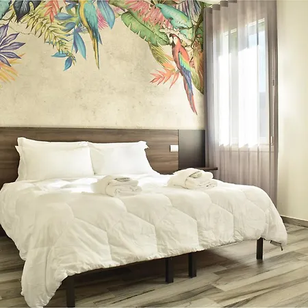 Welc-Om Royal Garden Luxury Rooms-3
