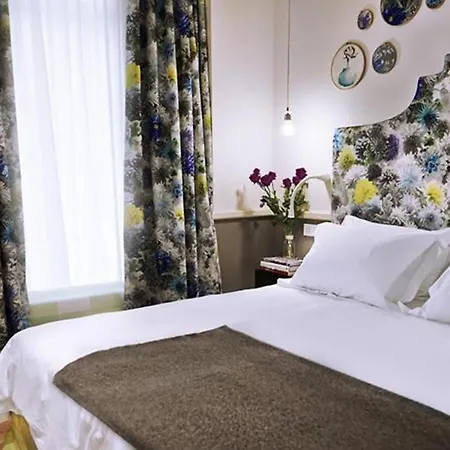 Cinque Rooms-2