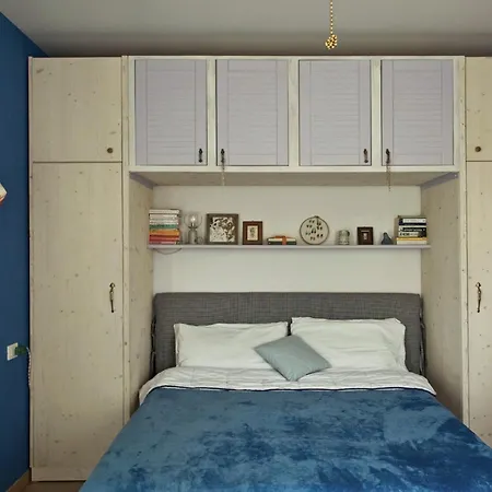 Apartment With Garden-3
