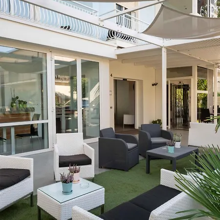 Hotel Smart Cervia B&B-3