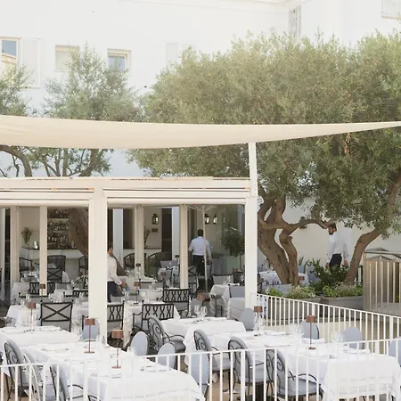 Hotel Canasta-2